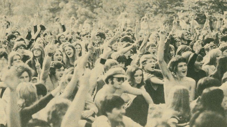 A photo from Brock Press of the audience at Festival '70
