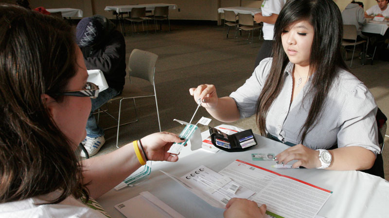 Oylanda Duong, a second-year Accounting student, participated in the OneMatch swabbing event.