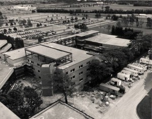 1991_2-_taro-hall-and-alumni-student-centre_3