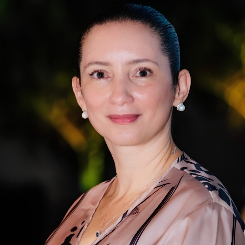 Dr. Eduarda Ribeiro dos Santos (Albert Einstein) 