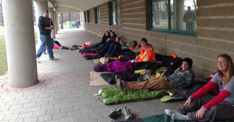 Students participate in 5 Days for the Homeless in March 2015.