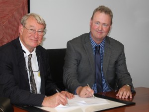 University of the Sunshine Coast's Vice-Chancellor and President Professor Greg Hill with Brock Professor Gary Pickering at the MOU signing. Photo by Terry Walsh.