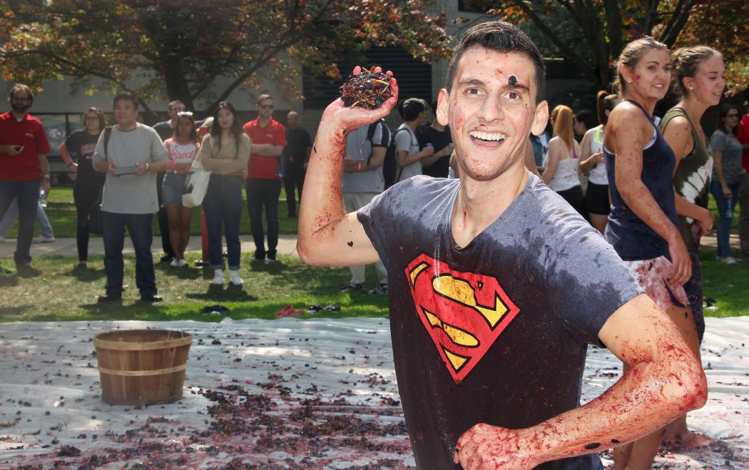 Grape stomp 2017 5 RS – The Brock News