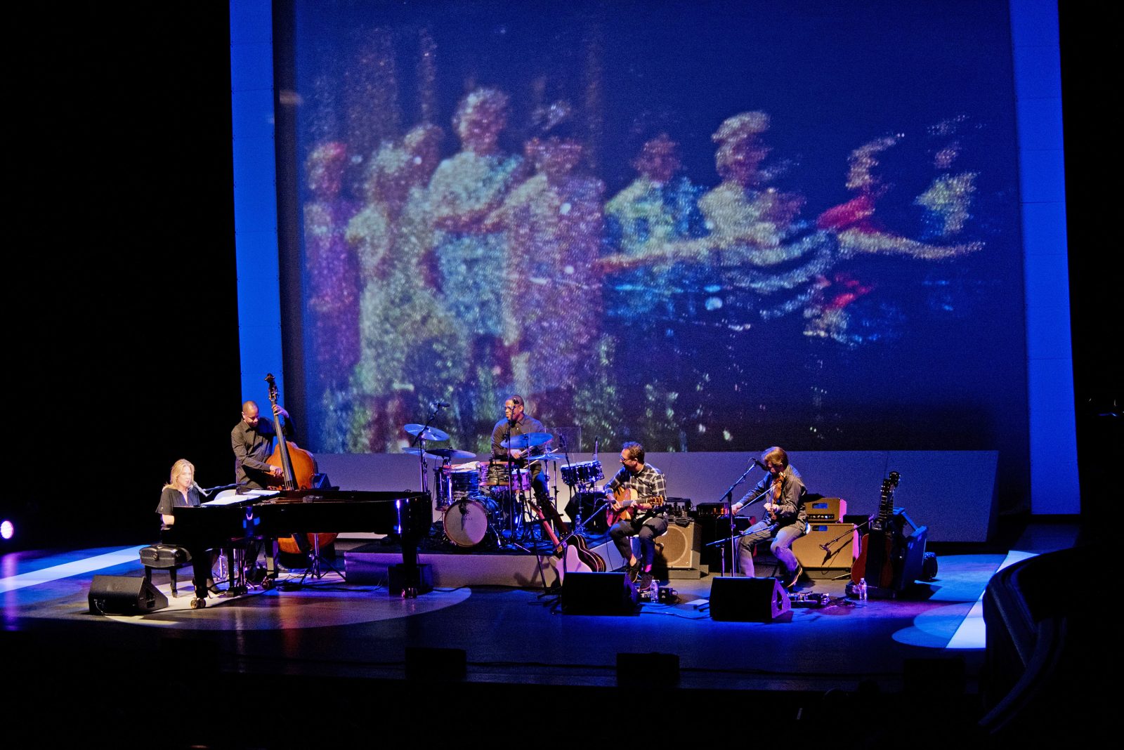 Amy Friend's work featured on Diana Krall's tour