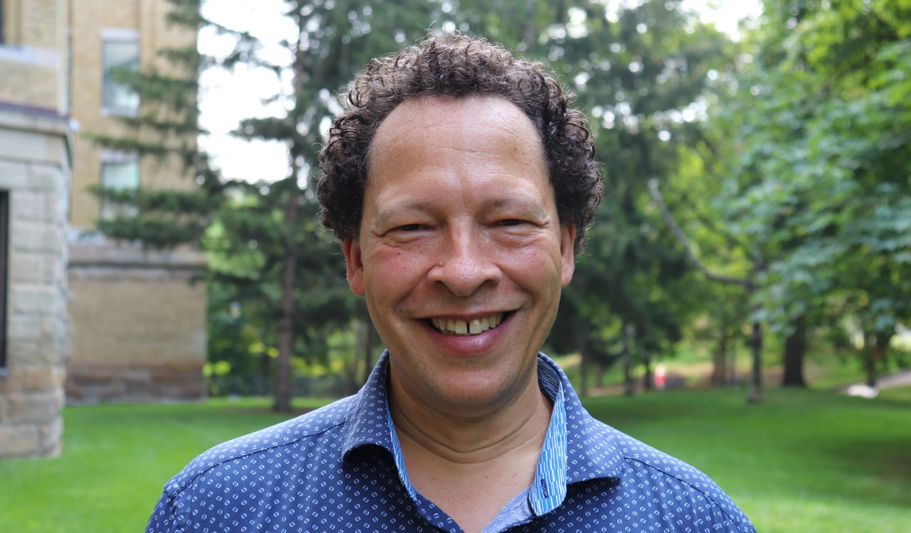 A head-and-shoulders photo of author Lawrence Hill