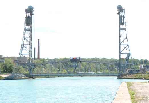 Vertical Lift Bridge