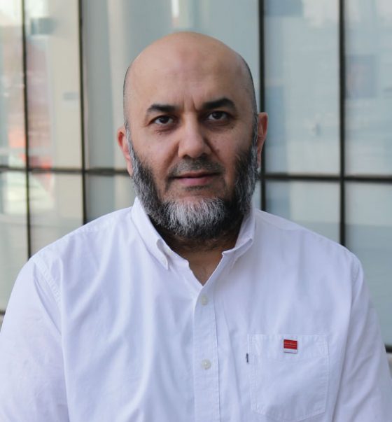 Usman Raja headshot