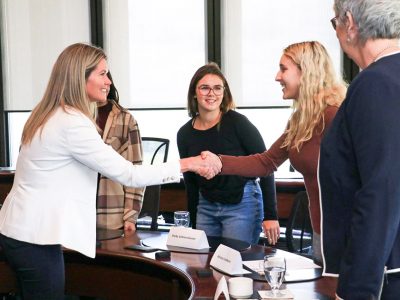 Hon. Jill Dunlop, Minister of Colleges and Universities meets with Brock University students in September 2022
