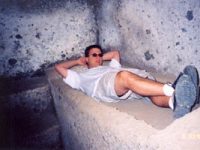 Dave tries out a tomb kline for size