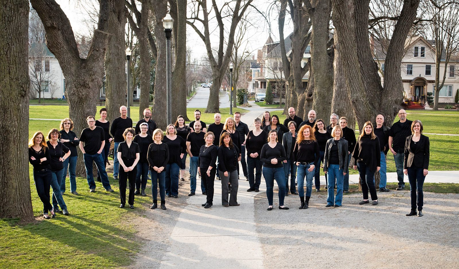 The Avanti Chamber Singers outside St. Thomas Anglican Church