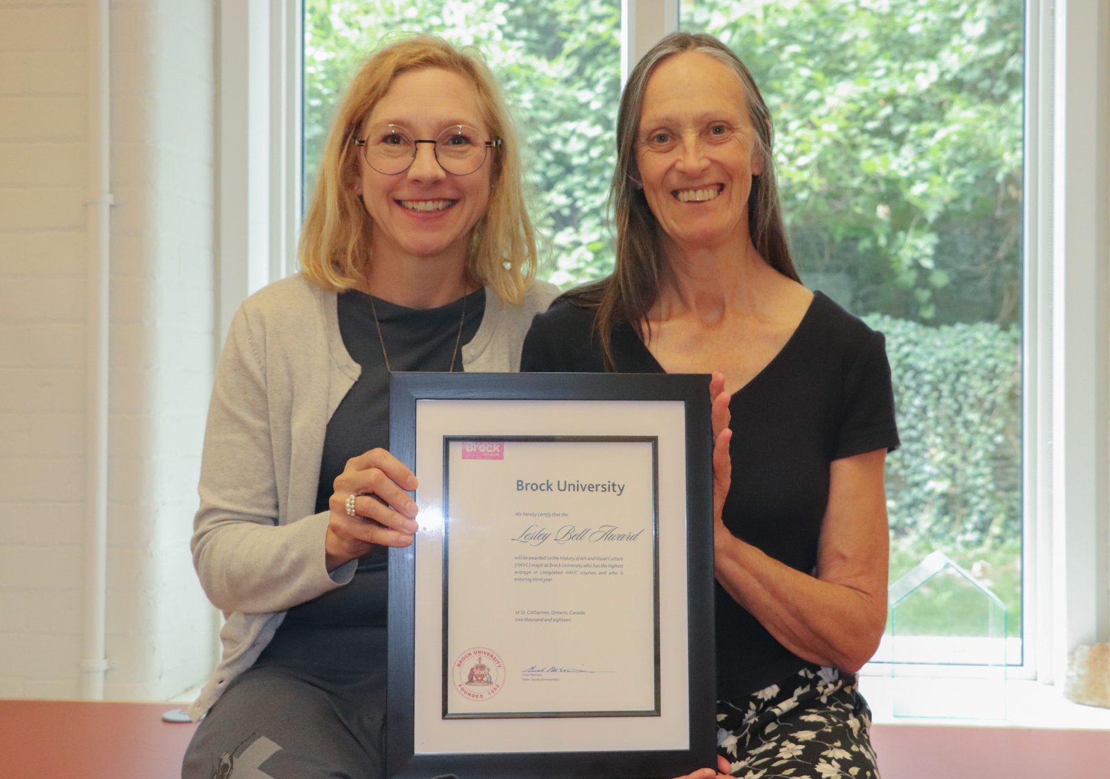 Lesley Bell with certificate