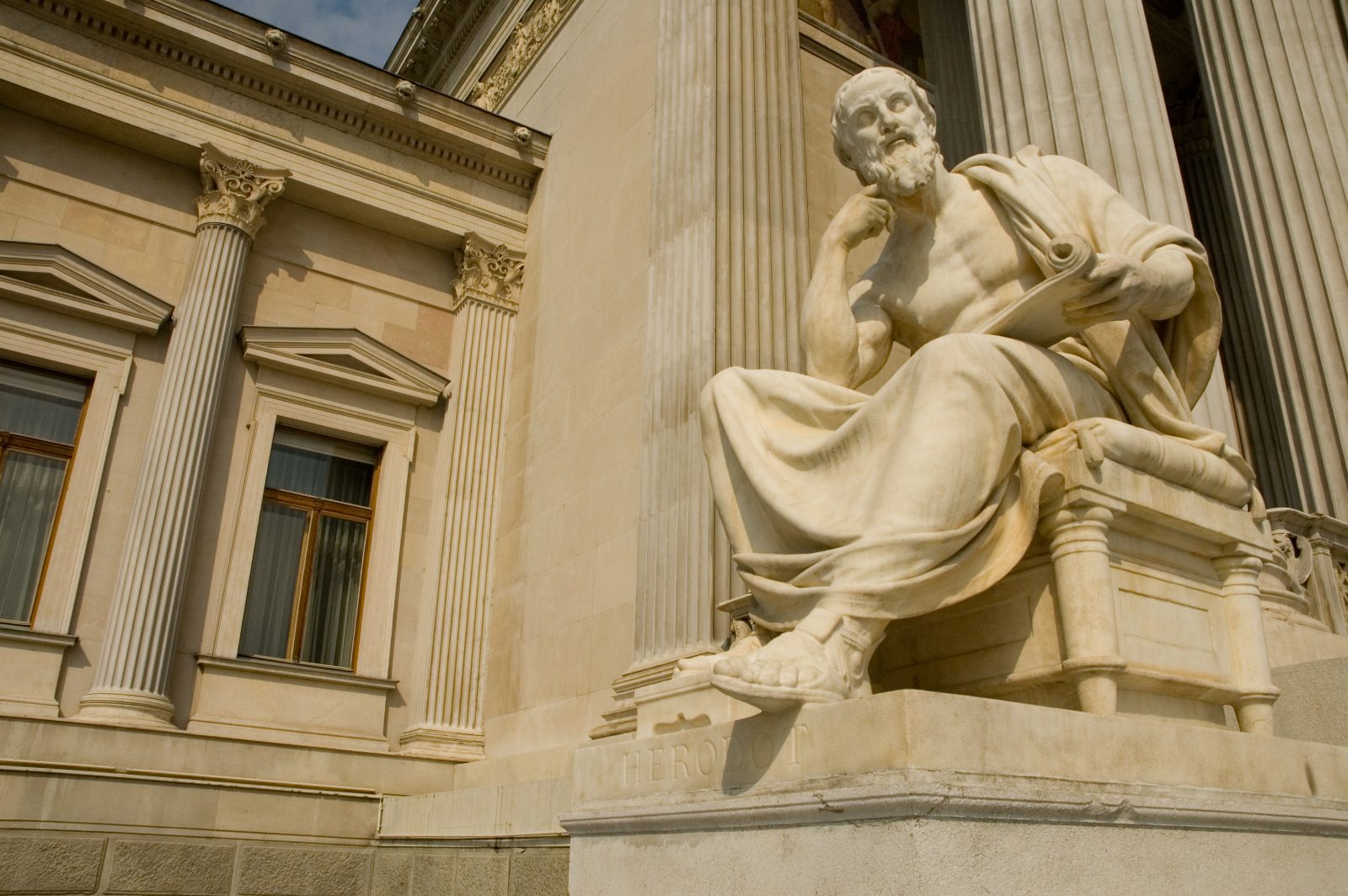 This statue outside the #Austrian Parliament, is of the #Roman historian & politician, Publius Cornelius Tacitus
